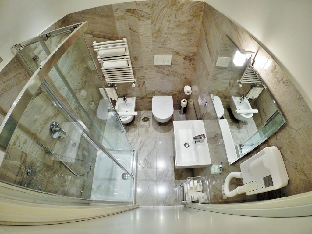 Bed and breakfast Tre R Colosseo Roma